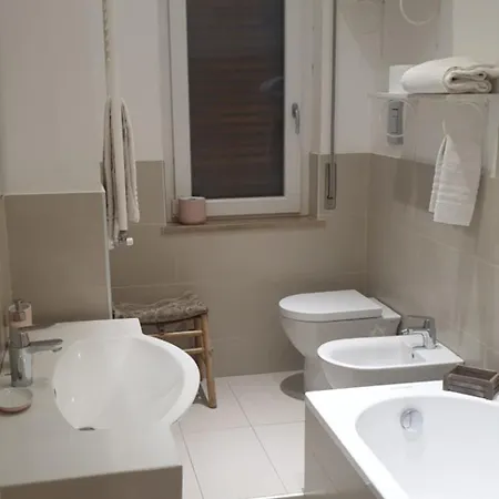 Geko Chiaia Apartament Neapol